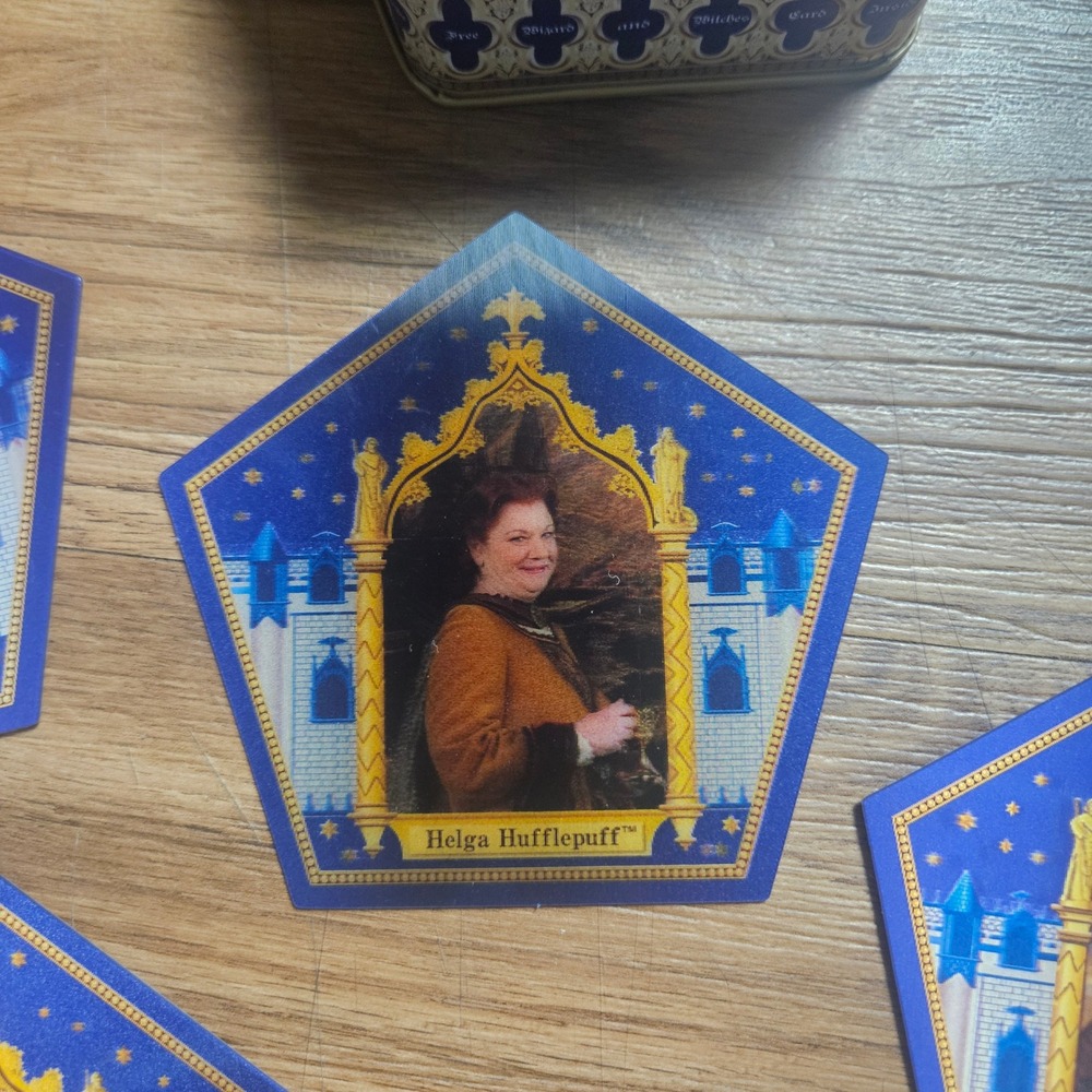 Harry Potter Chocolate Frog Tin w/ 5 Lenticular Wizard Cards Universal Studios - Picture 6 of 8